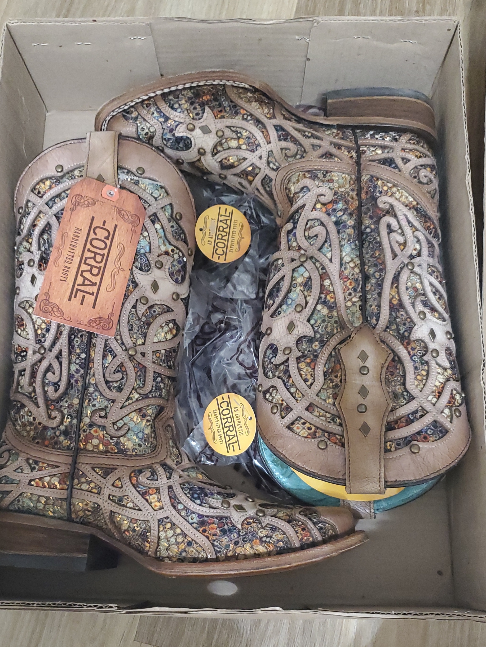 Corral Bone Multicolor Inlay & Studs Cowboy Boots